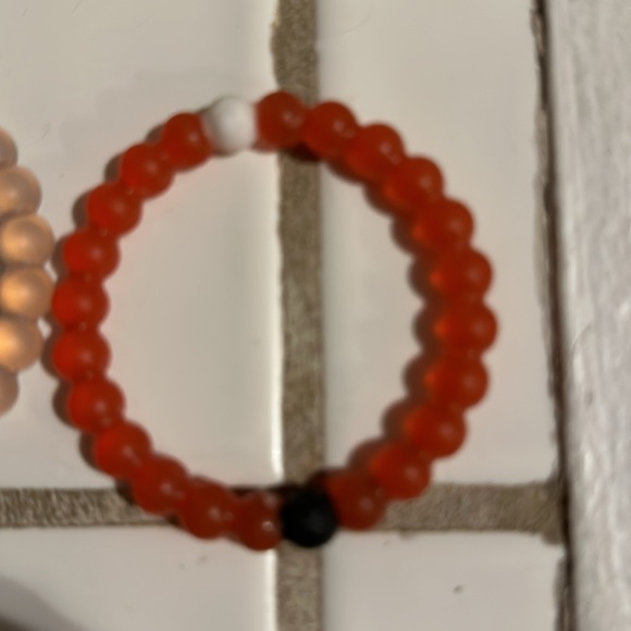 4 Lokai Brackets Authentic Various colors Great condition - Picture 2 of 5